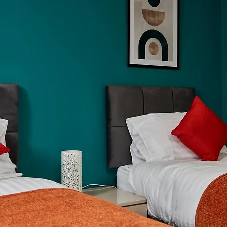 Spacious Centre 3 Bedroom, 3 Bathroom Leeds (West Yorkshire)