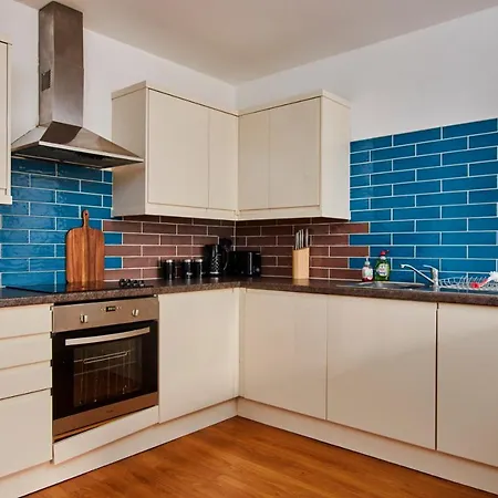 Spacious Centre 3 Bedroom, 3 Bathroom 公寓