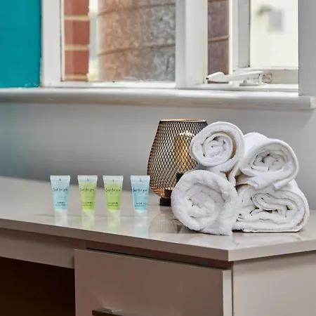 Spacious Centre 3 Bedroom, 3 Bathroom Leeds (West Yorkshire)