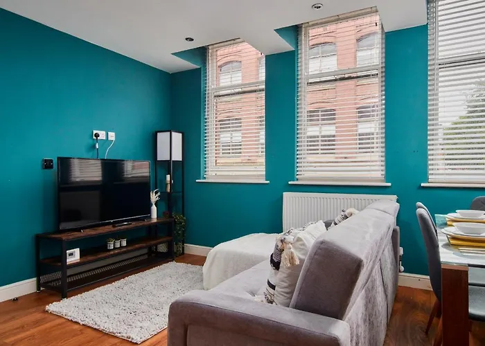 Spacious Centre 3 Bedroom, 3 Bathroom Appartamento *